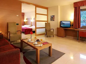 Отель GOLDEN BAHIA DE TOSSA 4*