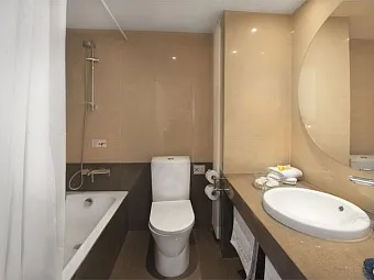  Отель LOUIS PHAETHON BEACH 4*