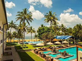 CAMELOT BEACH HOTEL 3*