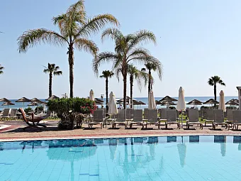  Отель MARLITA BEACH HOTEL APTS 4*