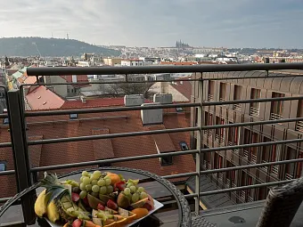 Отель MAJESTIC PLAZA 4*