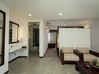 Отель THE CALM RESORT & SPA 4*