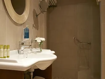 Отель SIMANTRO BEACH 4*