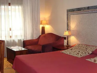 Отель ROC BLANC 4*