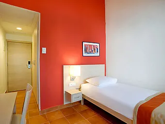 Отель VALAMAR CLUB TAMARIS 4*