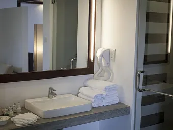 Отель THE CALM RESORT & SPA 4*