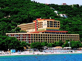 Отель NISSAKI BEACH HOTEL 4*