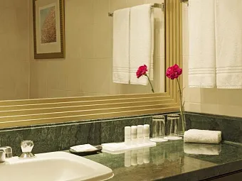 Отель LE MERIDIEN ABU DHABI HOTEL 4*