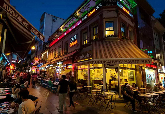 Посещение стамбульских ресторанов и кафе может стать темой для отдельной поездки в Турцию.