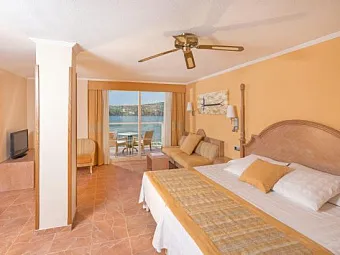 Отель  IBEROSTAR SUITES JARDIN DE SOL 4*