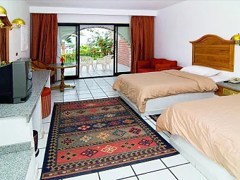Отель ALADDIN BEACH RESORT 4*