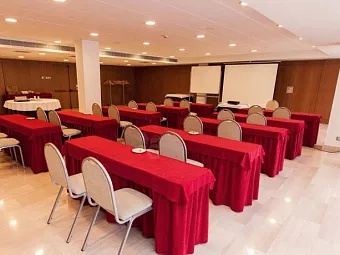 Отель CENTRIC ATIRAM 4*
