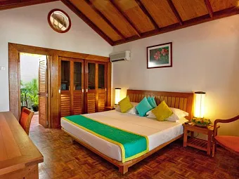 Отель REETHI BEACH RESORT 4*