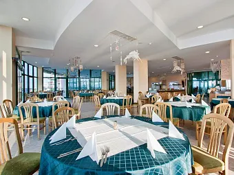  Ресторан отеля PARADISE BEACH ST. VLAS 4*