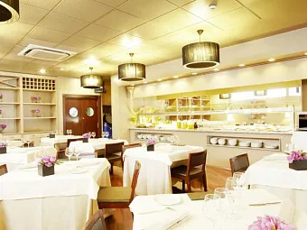 Отель PLAZA ANDORRA LA VELLA 5*