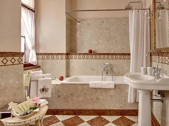 Отель ALCHYMIST GRAND HOTEL & SPA 5*