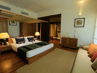 Отель PANDANUS BEACH RESORT & SPA 4*