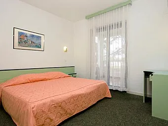 APARTMENTS SOL STELLA 3*