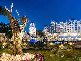 Отель RUBI PLATINUM SPA RESORT & SUITE 5*