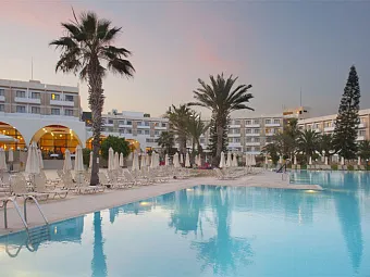 Отель LOUIS PHAETHON BEACH 4*