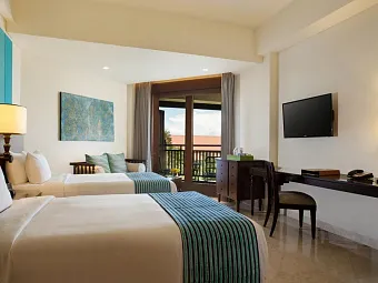 HOLIDAY INN RESORT BALI BENOA 5*