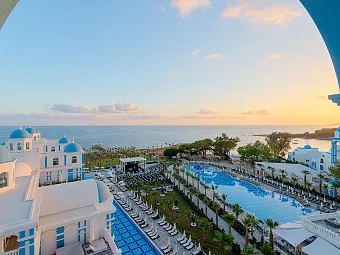 Отель RUBI PLATINUM SPA RESORT & SUITE 5*