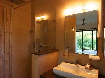 Отель LE REPAIRE BOUTIQUE HOTEL & RESTAURANT 3*