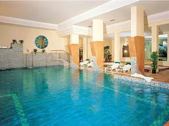 Бассейн в отеле OLIMPO 4*