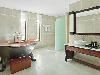 Отель DOUBLE TREE BY HILTON SEYCHELLES ALLAMANDA RESORT & SPA 4*