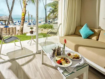 Отель BE LIVE COLLECTION PUNTA CANA 5*. Master Suite Beach Walk