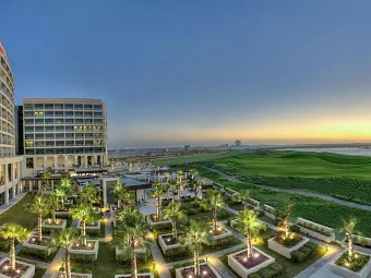 Отель CROWNE PLAZA ABU DHABI YAS ISLAND 5*