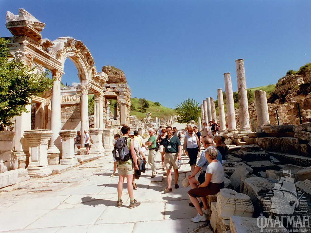 Эфес - Храм Адриана