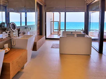 Отель PANDANUS BEACH RESORT & SPA 4*