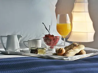 THE OITAVOS 5*