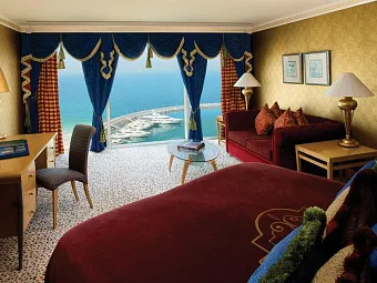 Отель JUMEIRAH BEACH HOTEL 5*