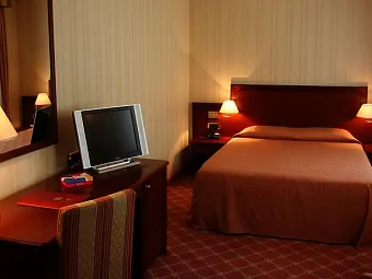 Отель CARLEMANY 4*