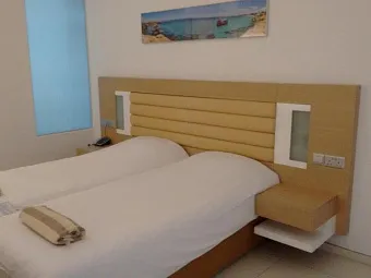 Отель VRISSAKI BEACH HOTEL 3*