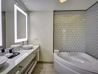   Отель ROYALTON BAVARO RESORT & SPA 5*