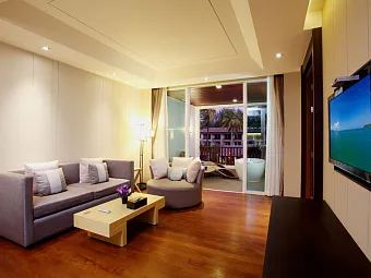 Moken Suite Pool View