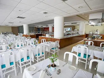 Отель CRYSTAL SPRINGS BEACH HOTEL 4*