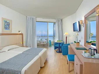Отель GOLDEN COAST HOTEL 4*