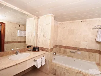 Отель LUXURY BAHIA PRINCIPE AMBAR GREEN 5*