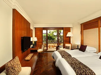 NUSA DUA BEACH HOTEL & SPA 5*