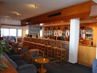 Отель ADELAIS BAY HOTEL 3*