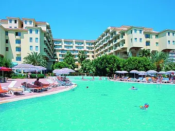 Бассейн отеля KIRMAN HOTELS SIDERA LUXURY SPA 5*