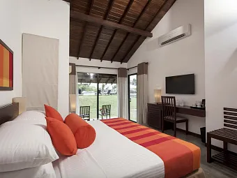 Отель THE CALM RESORT & SPA 4*