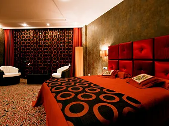 Россия. Крым. Севастополь. Курортный комплекс АКВАМАРИН 5*. 2-местный номер deluxe design