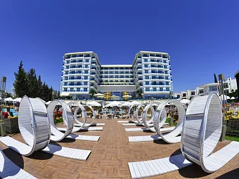 Отель AZURA DELUXE RESORT & SPA 5*