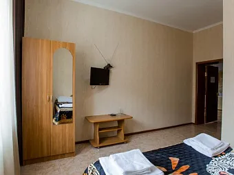КОРОНА 3*