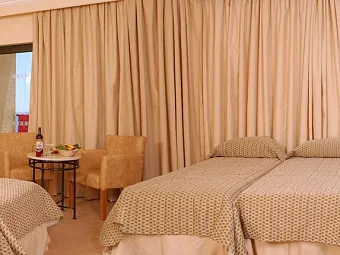 Отель NISSAKI BEACH HOTEL 4*